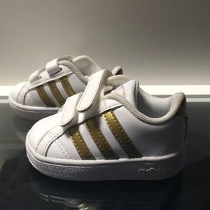 Euc adidas baby shoes, size 3
